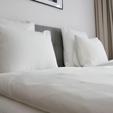 Premium Apartment By Hi - Central 2 Bedroom - Best View Budapest Eksteriør billede