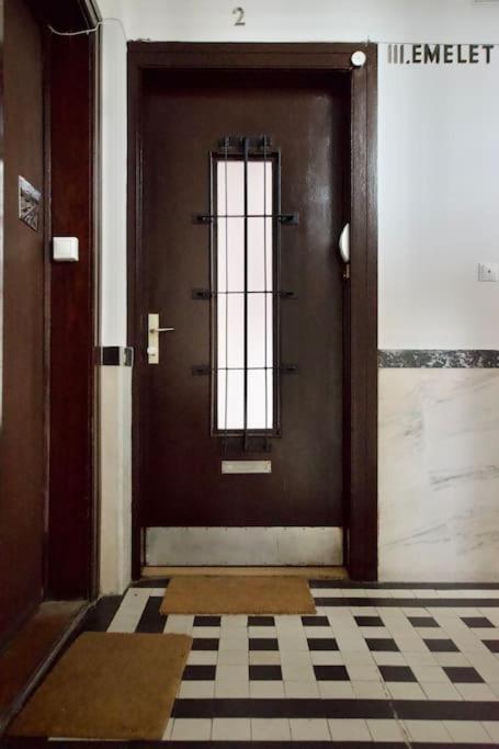 Premium Apartment By Hi - Central 2 Bedroom - Best View Budapest Eksteriør billede